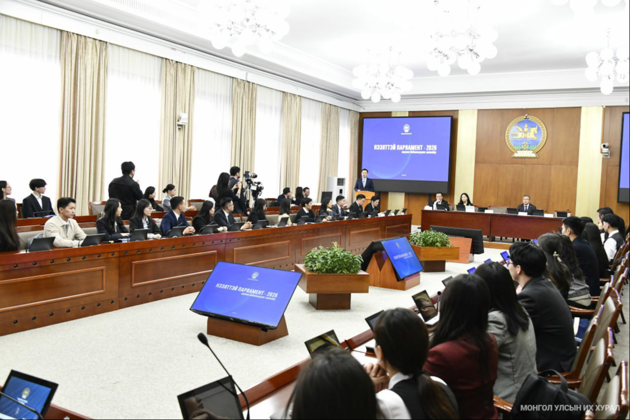 “Нээлттэй парламент” цогц үйл ажиллагааны оюутан дадлагажуулах хөтөлбөрийн нээлт боллоо